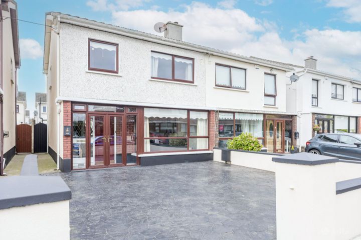 13 Whitethorn Park, Dublin 5, Artane, Dublin 5, D05N8H2