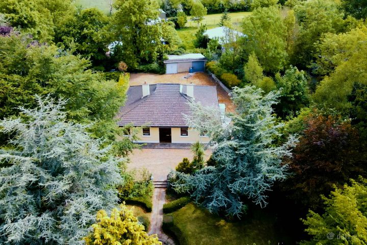 Wrights Cross Villa, Athy, Co. Kildare, R14P520