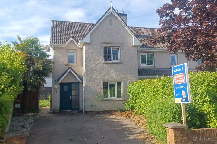 21 The Elms, Classes Lake, Ovens, Cork