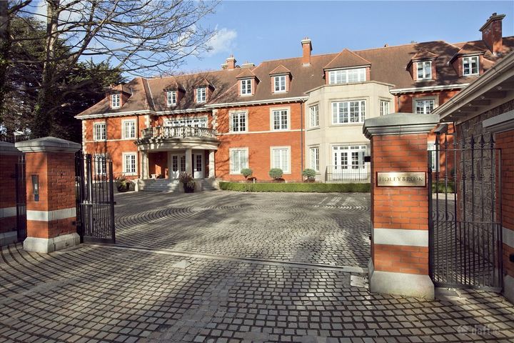 35 Hollybrook, Brighton Rd, Foxrock Dublin 18, Dublin 18, Dublin