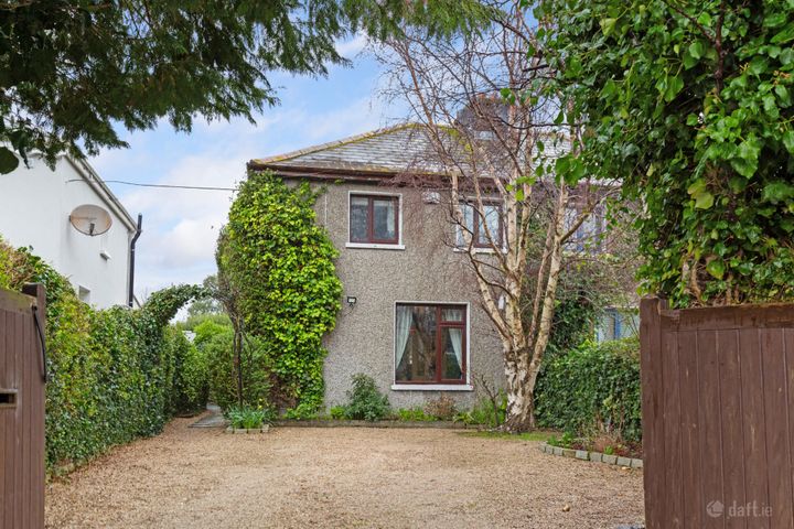 Bruach, 11 Newcourt Villas, Putland Road, Bray, Co. Wicklow, A98E2X4