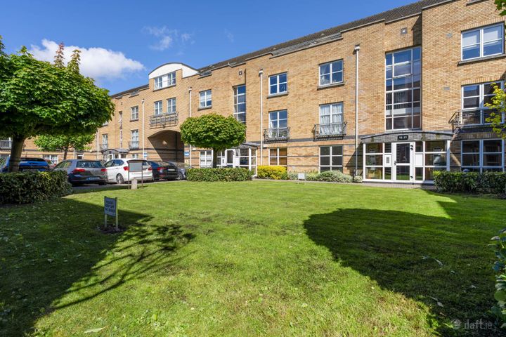Apartment 17, Saint Peters Square, Phibsborough, Dublin 7, Co. Dublin, D07C892