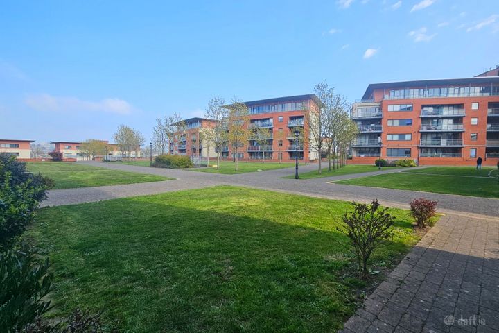 SHORT TERM LET - West Courtyard, Cherrywood, Co. Dublin