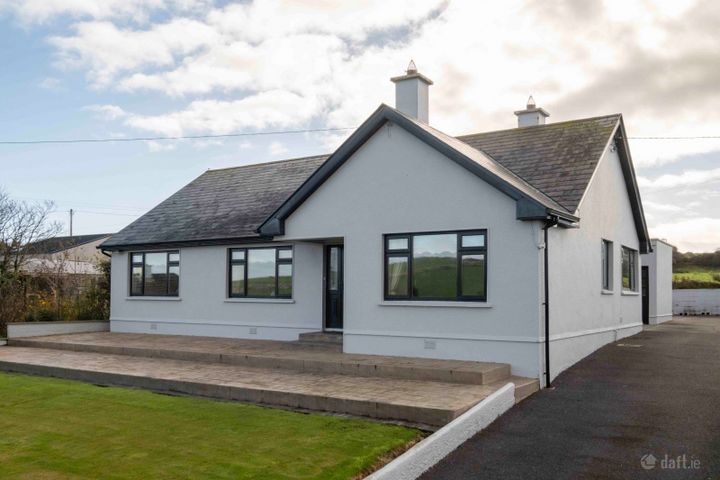 Ennistymon Road, Lahinch, Lahinch, Co. Clare, V95R7D8