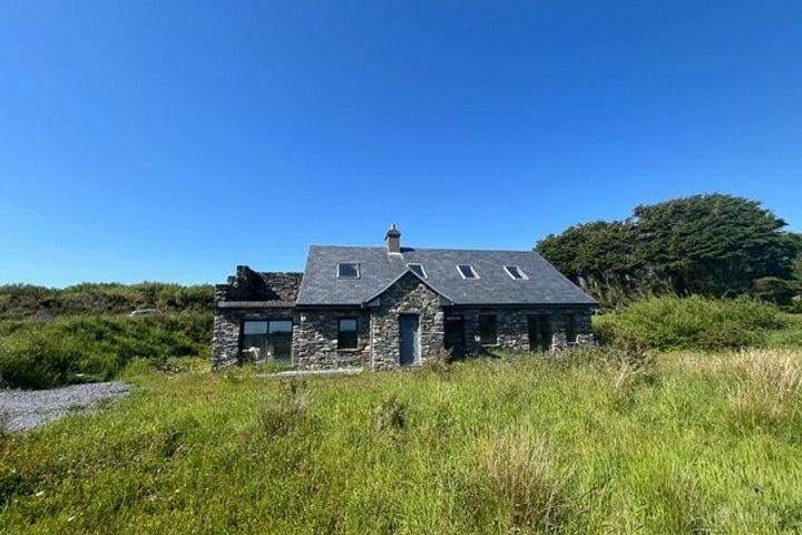 Ballydevlin, Goleen, Toormore, Co. Cork, P81N966