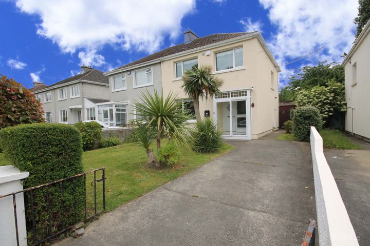 17 Shanganagh Grove, Quinn's Road, Shankill, Dublin 18, D18EY11