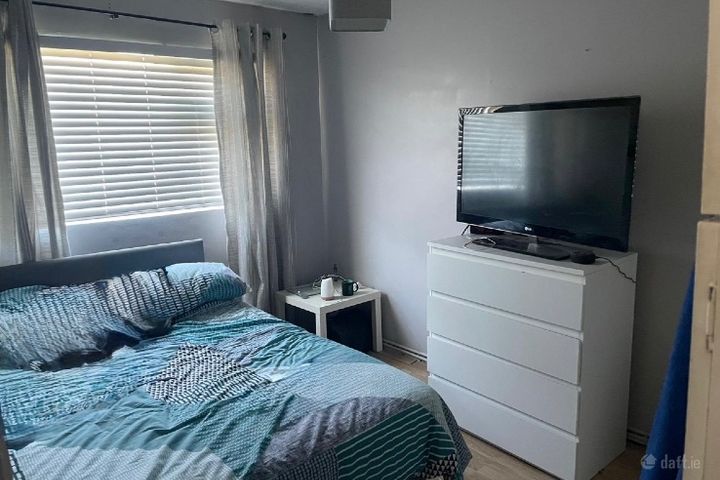 80 Hillview Estate, Ballinteer, Dublin 16