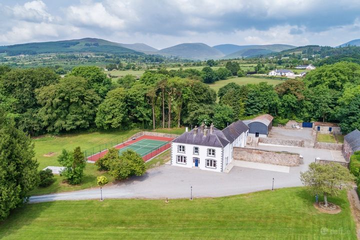 Loughananna House, Kilbehenny, Mitchelstown, Cork