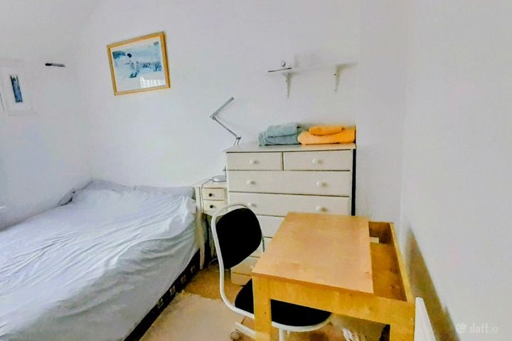 Larkhill Road, Whitehall, Dublin 9