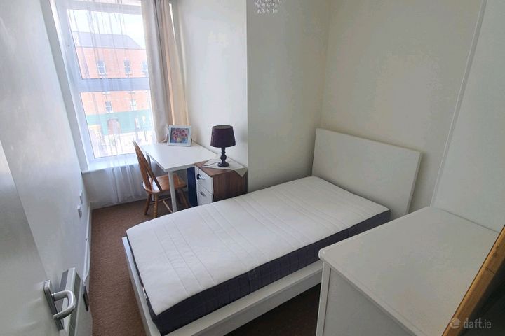 48 Earlsfield Court,  FrancisStreet, Dublin8 , The Coombe, Dublin 8