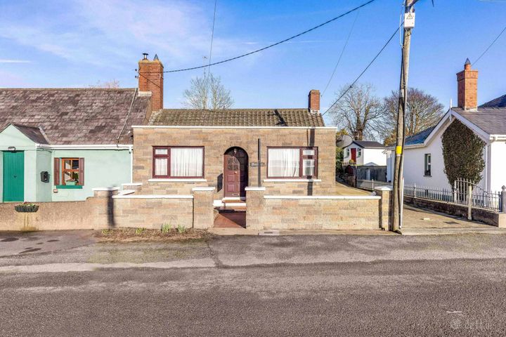 Dormie, 3 Sea Rd, Baltray, Louth