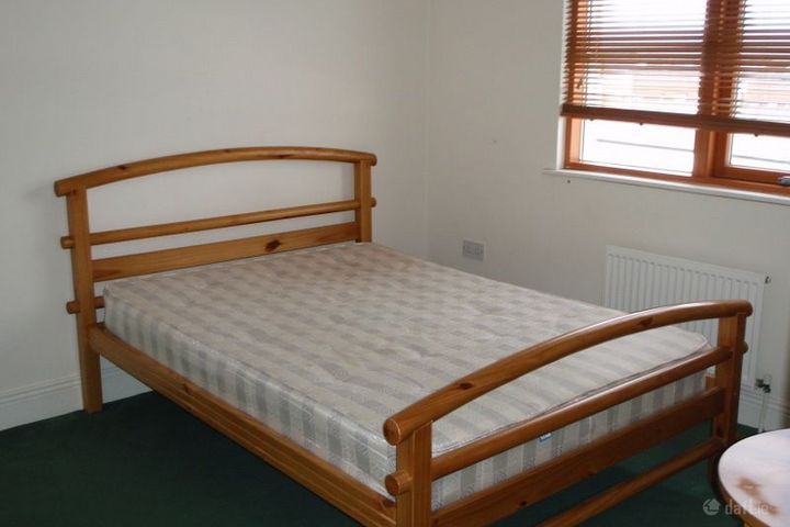 Oakdale Cresent, Ballycullen, Co. Dublin