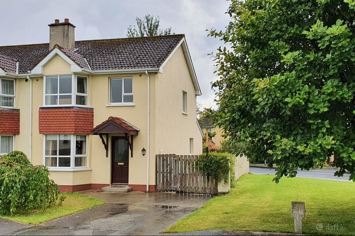 8 Whitethorn Park, Letterkenny, Co. Donegal