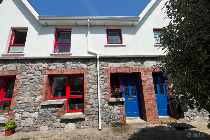 64 The Stables, Mill Road, Midleton, Co. Cork, P25R923