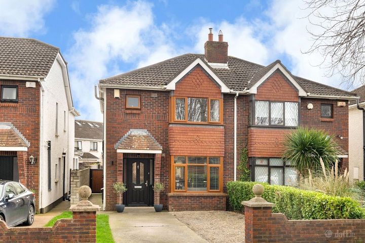 18 Glenbourne Avenue, Leopardstown Valley, Dublin 18, D18X789