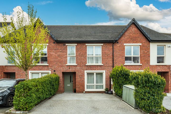 15 Oak Park Place, Oak Park, Naas, Co. Kildare, W91NVR9