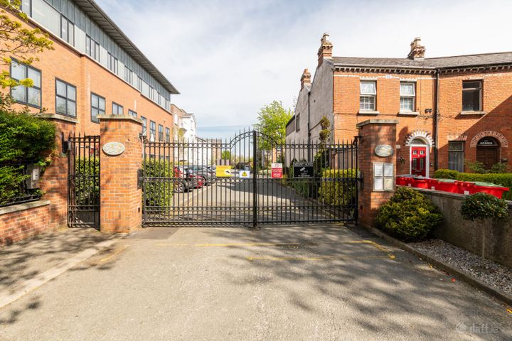 25 Saint James'S Woods, South Circular Road, Kilmainham, Dublin 8