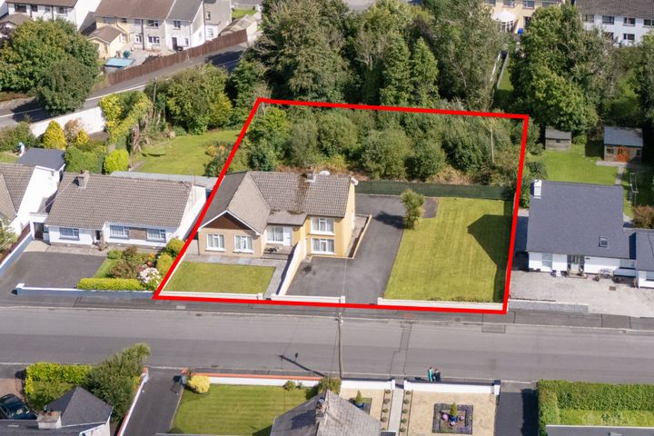 House, Apartment and Site, 86 Curragh, Castlebar, Co. Mayo, F23D273
