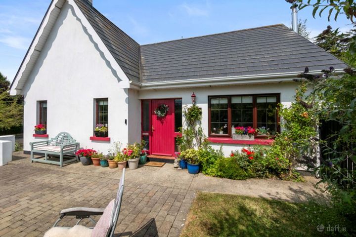 6 The Village, Ballymoney, Ballymoney, Co. Wexford, Y25RD73