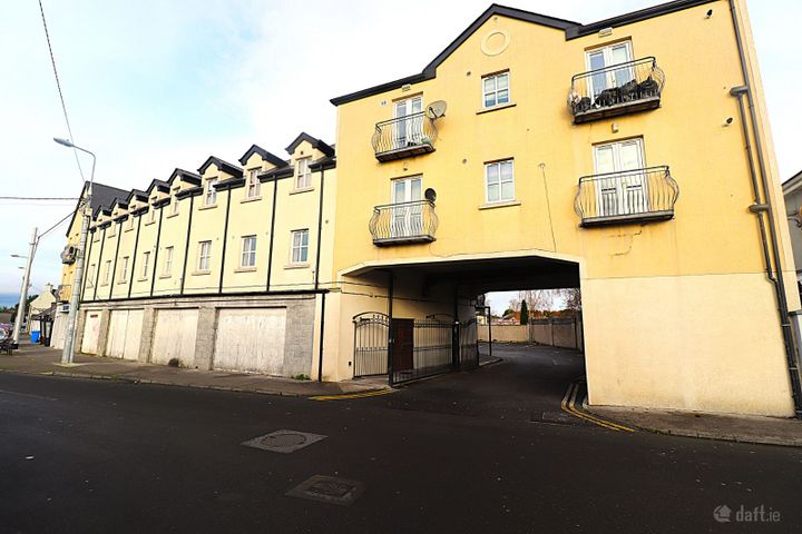 24 Clayton Court, Staplestown Road, Carlow Town, Co. Carlow