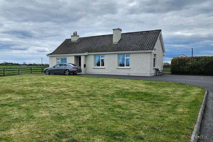 Clara Road, Kilbeggan, Co. Westmeath