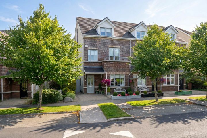 32 Latchford Green, Clonee, Dublin 15, Co. Dublin, D15X4TX