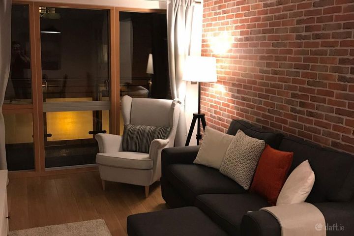 Longboat Quay North, Grand Canal Dock, Dublin 2