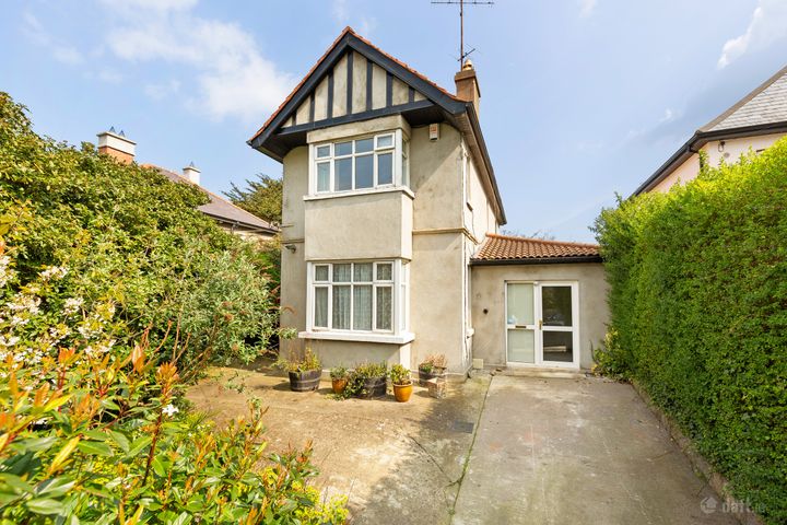 Crevilla, 8 Alma Rd, Monkstown, Dublin