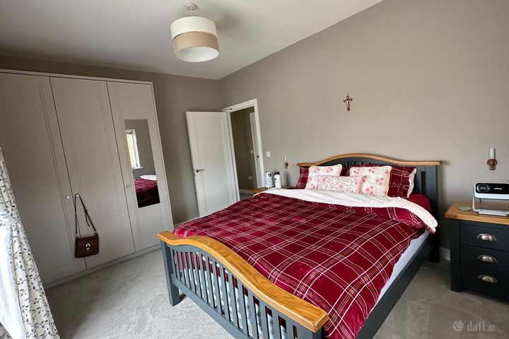 Raynoldstown Village, Dundalk, Co, Blackrock, Co. Louth