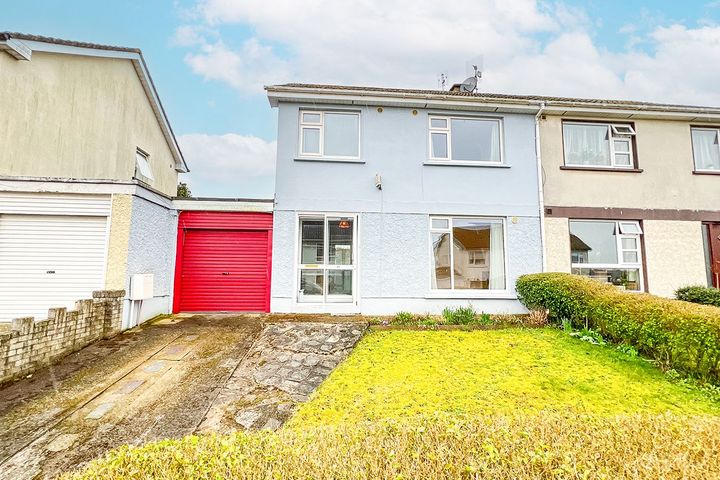 No. 17 Loreto Avenue, Freshford Road, Kilkenny, Co. Kilkenny, R95C9KD