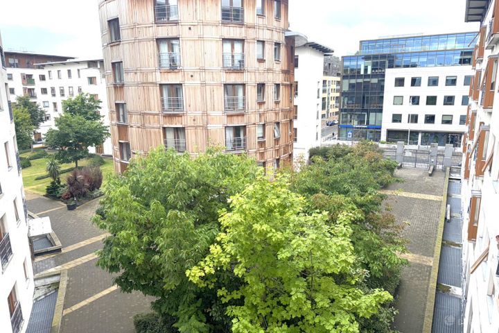 17 Spencer House, Custom House Square, Mayor Street Lower, IFSC, Dublin 1
