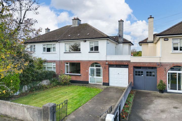 28 Woodbrook Park, Templeogue, Dublin 16, D16NF44