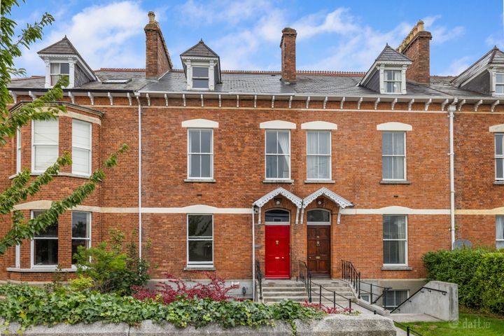 27 Cambridge Terrace, York Road, Dun Laoghaire, Co Dublin, A96H2T7