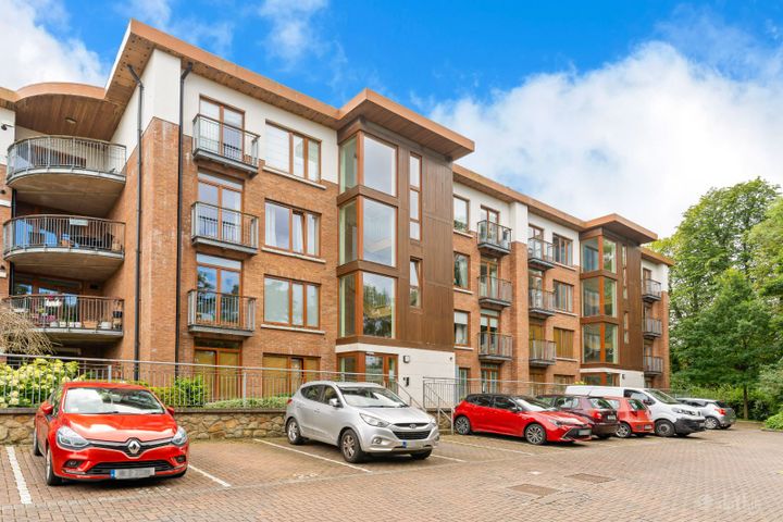 12 Kingston Hall, Harolds Grange Road, Rathfarnham, Dublin 18, Dublin