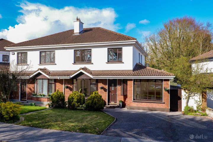 4 Seagrove, Ballyloughane Road, Renmore, Galway, H91K58K