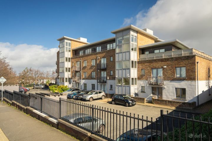 53 Knocklyon Gate, Knocklyon, Dublin 16, D16EW92