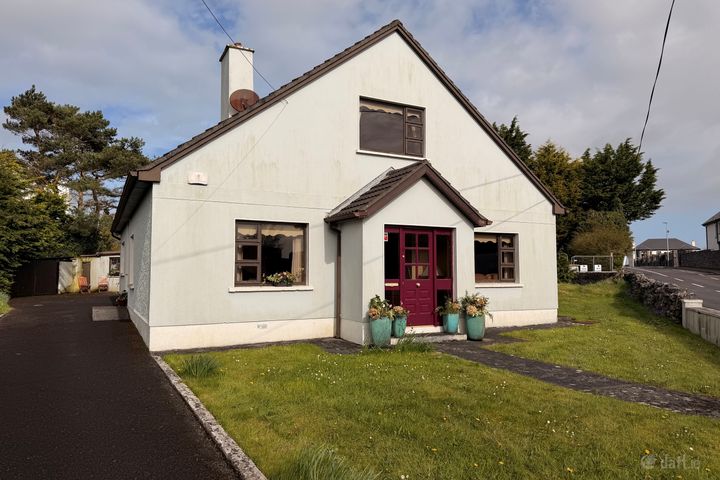 Cottage Hill, Athenry Road, Loughrea, Co. Galway, H62AP92