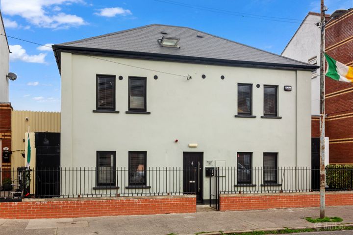 Emerald Inn, 47/48 Sheriff Street Lower, IFSC, Dublin 1, D01TE82