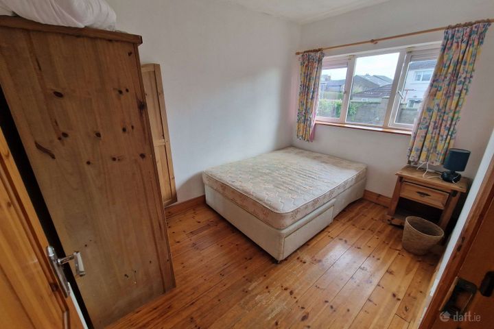 3 Waterville, Lough Road, The Lough, Co. Cork