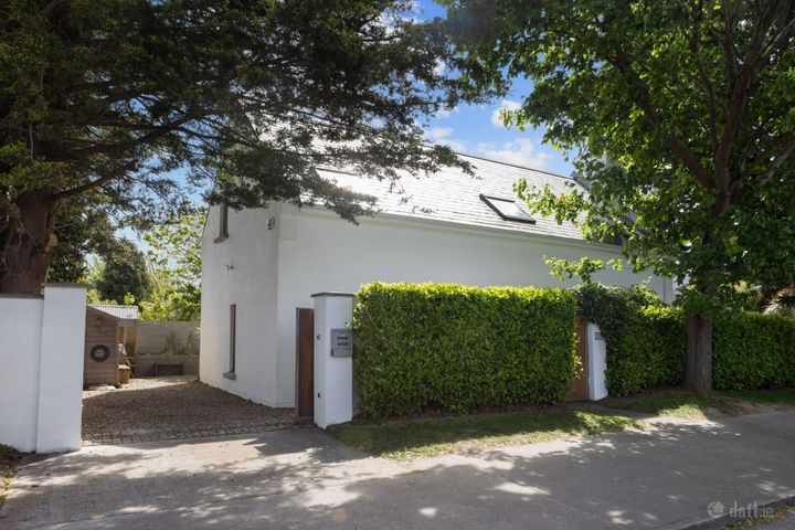 Cois Scoil, Meadow Vale, Blackrock, Co. Dublin, A94XY90