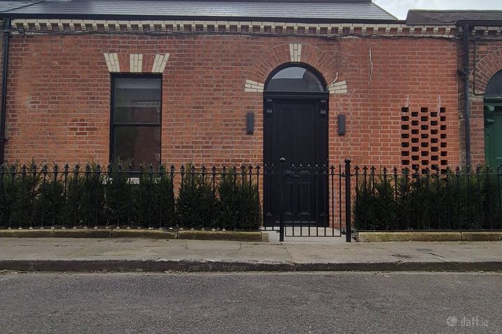 Grattan Parade, Drumcondra, Dublin 9