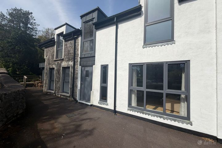 Coach House, Mill Road, Midleton, Co. Cork, P25T3Y5