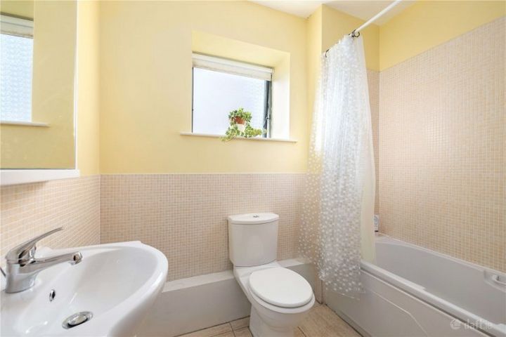 Apartment 59 The Oval Tullyvale Dublin 18, Cherrywood, Dublin 18