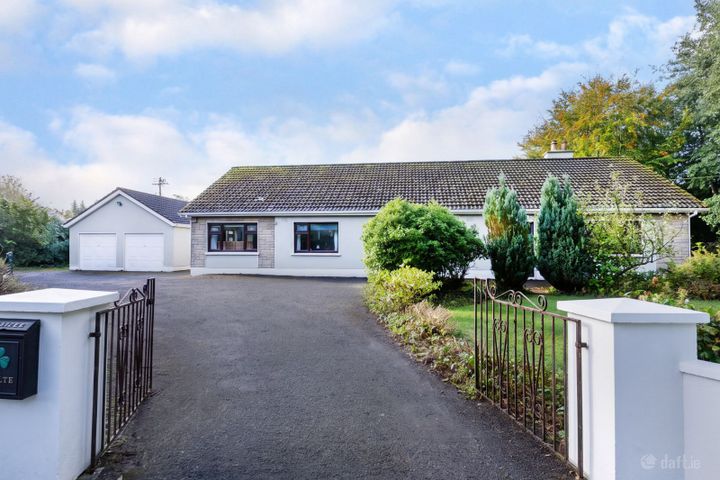 Knockglass, Broadleas Commons, Ballymore Eustace, Naas, Co. Kildare, W91K2Y7