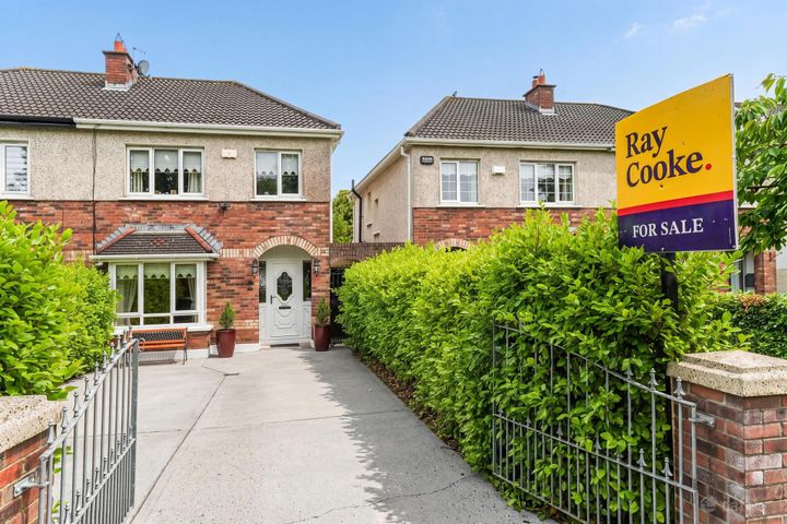 11 The Drive, Hunters Run, Clonee, Dublin 15