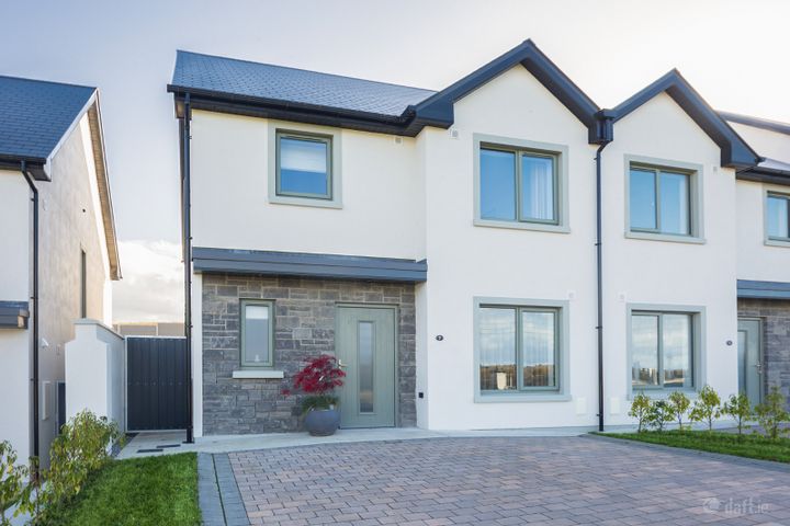 9 Ardchríocha, Ladysbridge, Co. Cork
