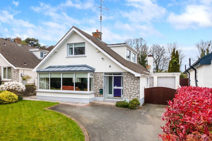 19 Knocksinna Park, Foxrock, Dublin 18, D18V8N9