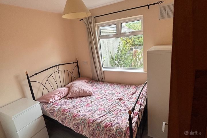 Shanard Road, Whitehall / Santry, Ballymun, Dublin 9