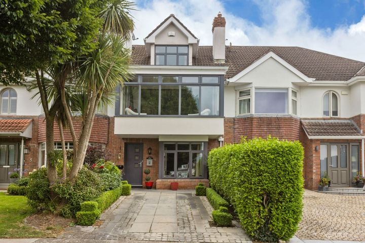 6 Brighton Court, Brighton Rd, Foxrock Dublin 18, Dublin 18, Dublin