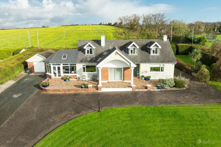 Roseville, Fanick, Cobh, Co. Cork, P24P278